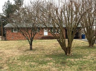 2410 Murray Cir, Archdale, NC 27263