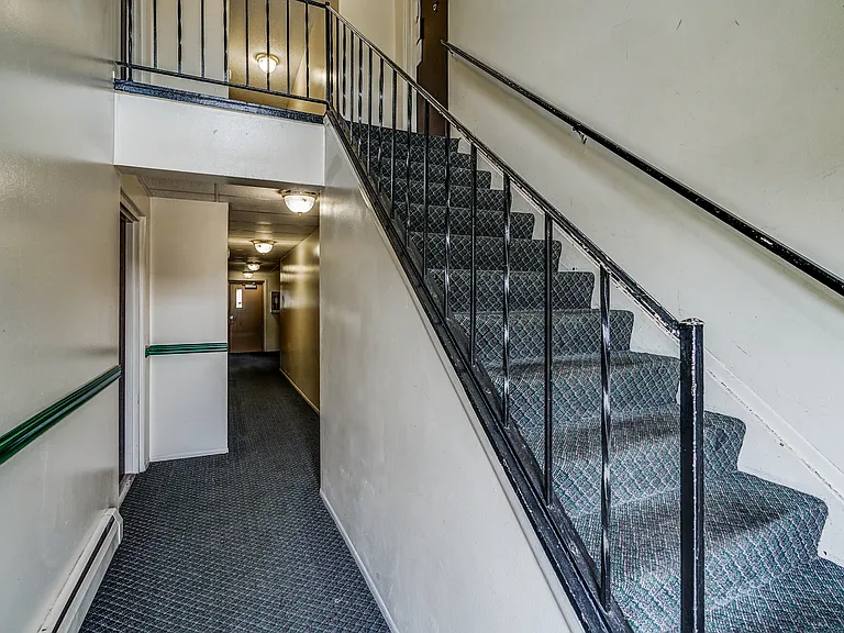 Park Place Apartments — Photo 22