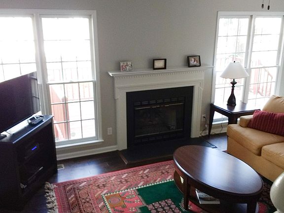 4th image of 3109 Benton Cir