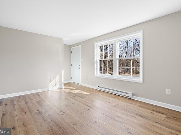 3rd image of 215 Arch St