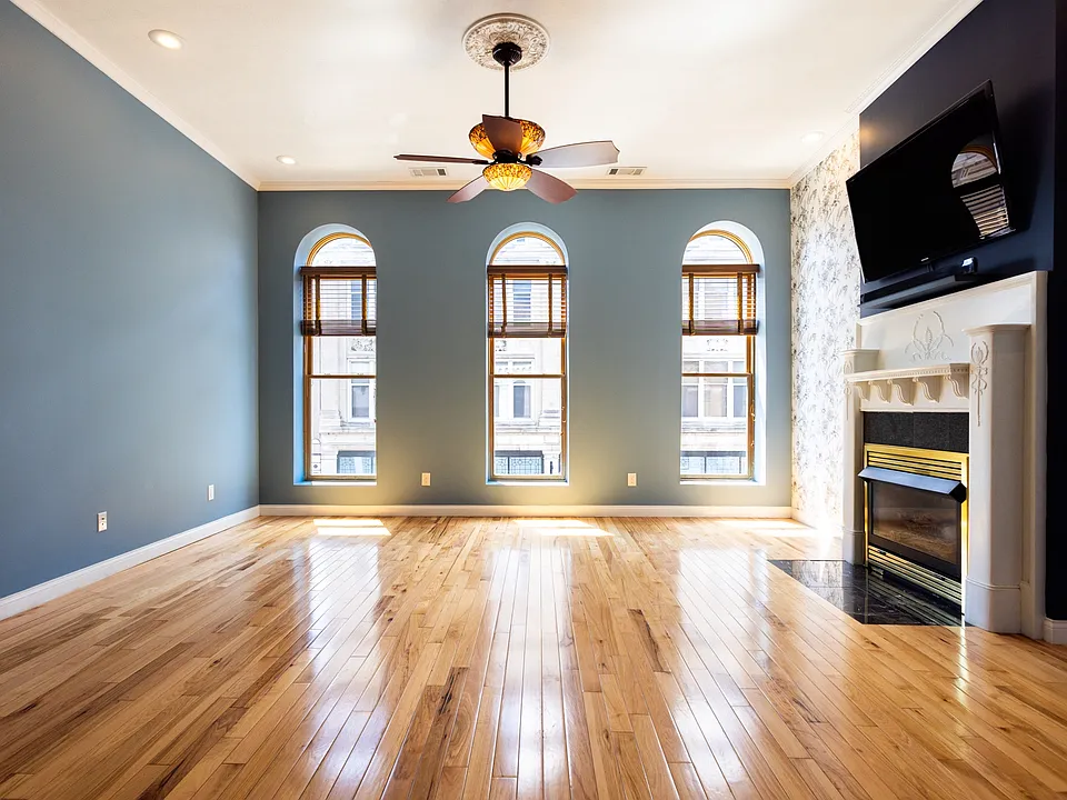 Living room over looking Walnut Street