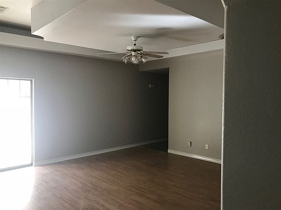 4th image of 1808 Vinewood Oak Ct