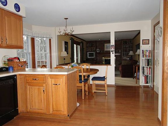 kitchen open to FR