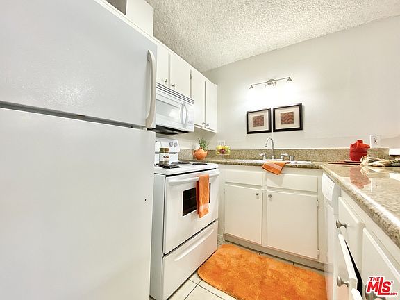 4th image of 8700 Topanga Canyon Pl #205