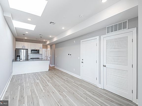 5th image of 1448 S 52nd St Unit 3