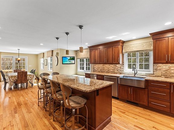 2nd image of 5 Jyra Ln