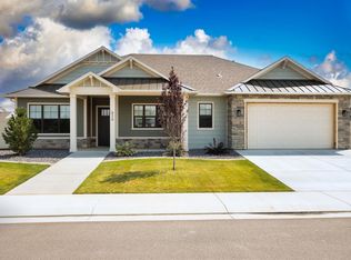 824 Red Apple Rd, Grand Junction, CO 81505