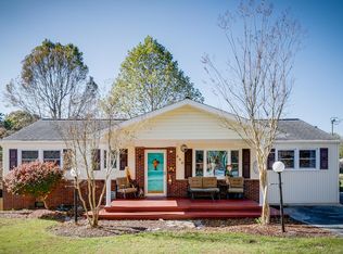 305 Ridgewood Dr, Kingsport, TN 37660