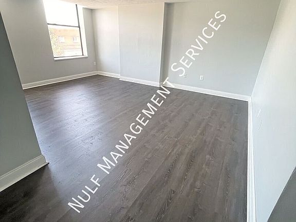 2nd image of 100 E 8th Ave #807-1