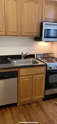 Rented by Jonis Realty | media 12