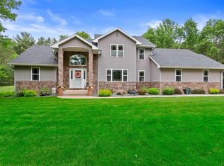 4570 Hawk Haven Rd, Stevens Point, WI 54482