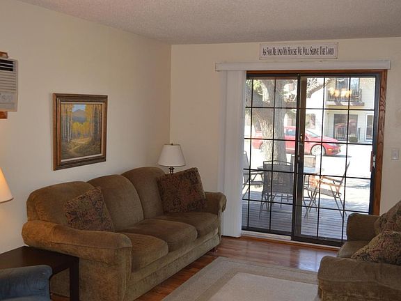 4th image of 801 32nd Ave N APT 101