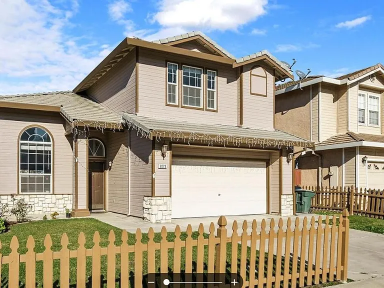 2073 Penny Ln — Photo 35