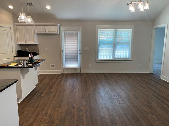 5th image of 7142 Hanford Drive