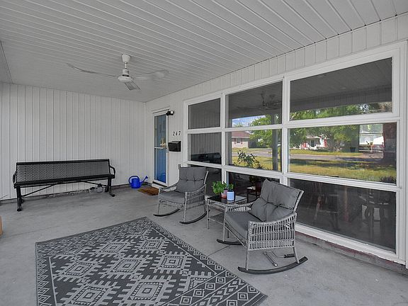 5th image of 247 Merriman Dr