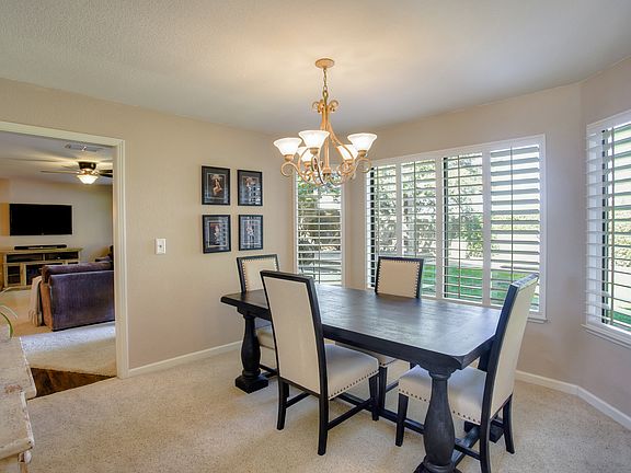 5th image of 412 Community Dr