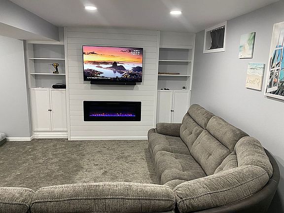 4th image of 4934 Founders Dr