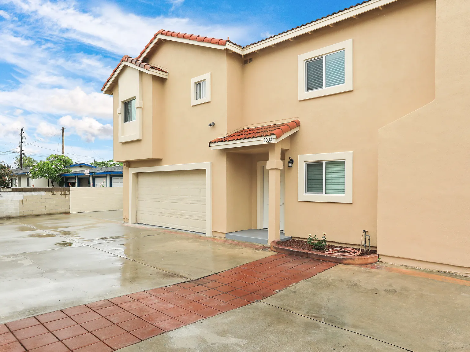 4 bed, 2290 sqft, $4,250 — Photo 2