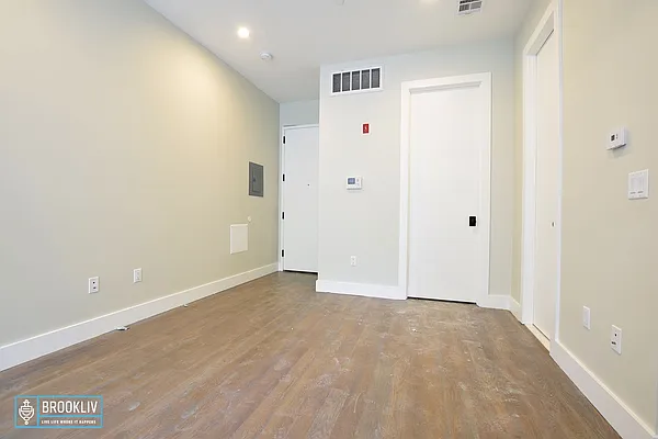 Rented by null | media 3