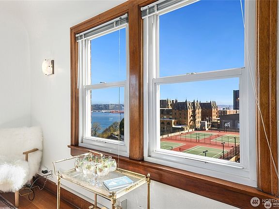 5th image of 301 N Tacoma Avenue #403