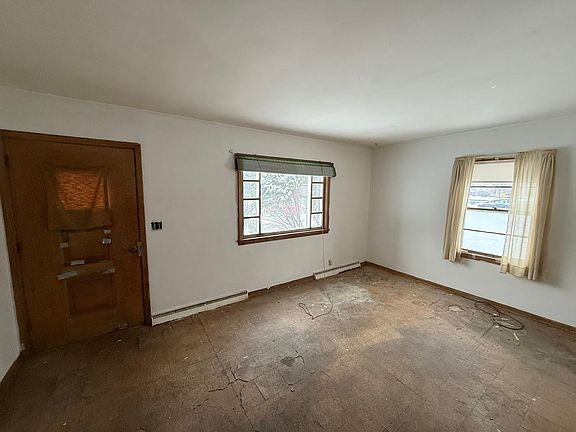 2nd image of 1376 108th Ave NE