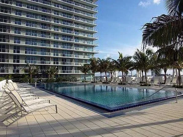 1111 SW 1st Ave, Miami, FL