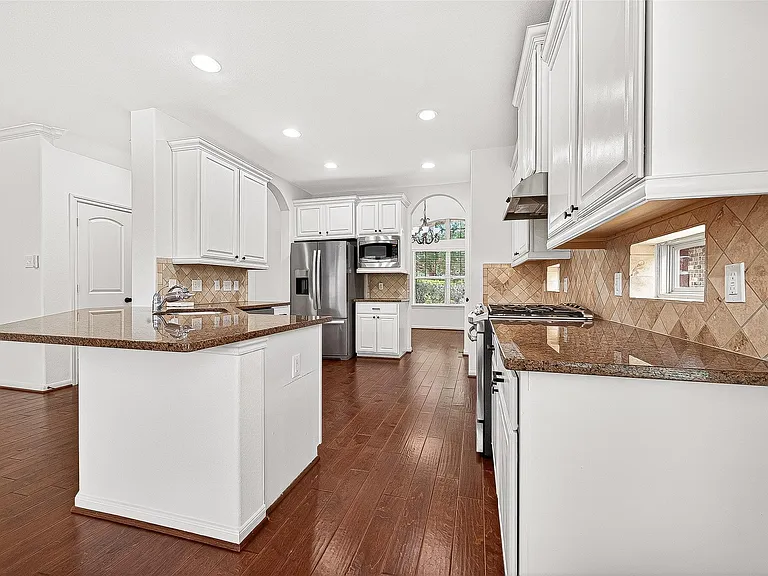138 S Sawbridge Cir — Photo 15
