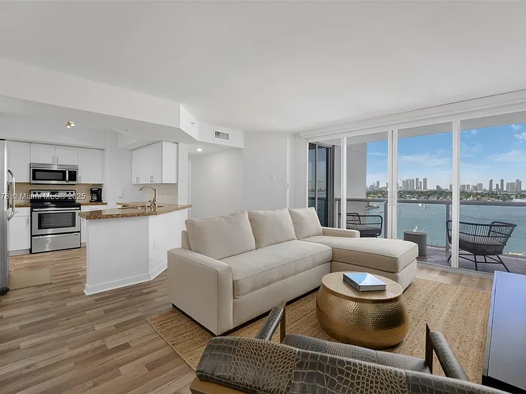 1800 Sunset Harbour Dr #1208 — Photo 10