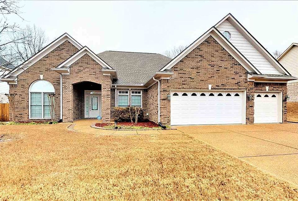 1st image of 9082 Deer Meadow Dr