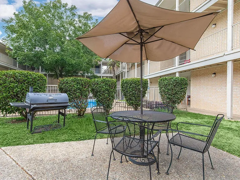 6008 N Lamar Blvd #204 — Photo 17