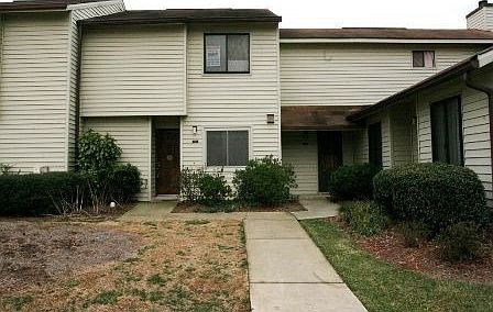 1st image of 1020 Country Ct