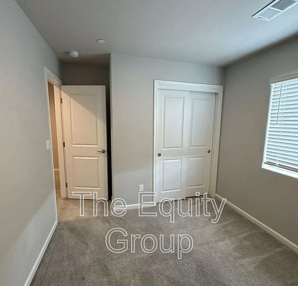 414 S Summit St #103 — Photo 22