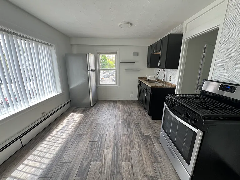 5 Andover St #S2 — Photo 4