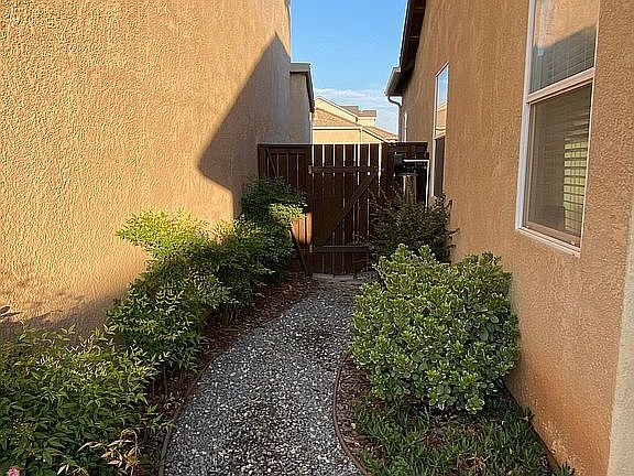 4th image of 1991 N Miramar Ln