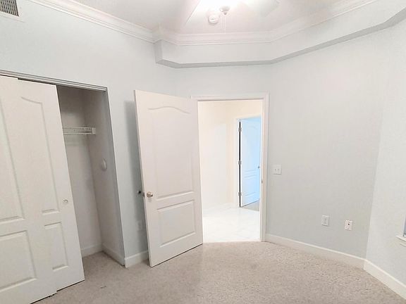 Front bedroom 1 - angle B