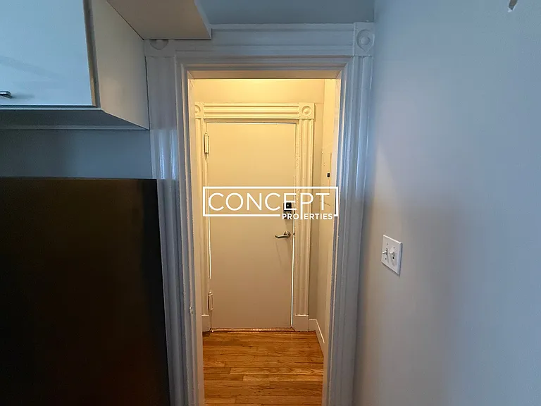 26 John F Kennedy St #7R — Photo 5