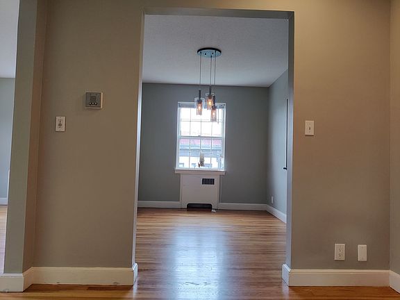 3rd image of 36 Browne St APT 1