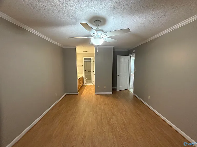 402 Pine St NW — Photo 14