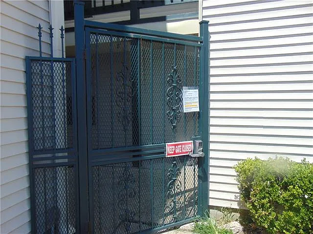 Building Photo - 2330 Edenborn Ave #227