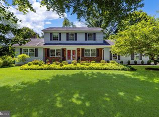 19 Woodlane Rd, Lawrence Township, NJ 08648