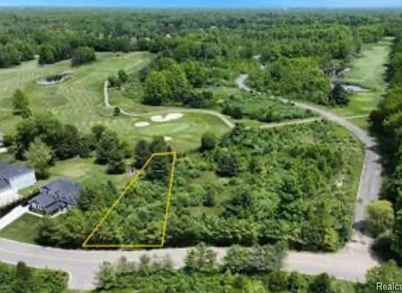 4th image of 19529 Kluver Rd