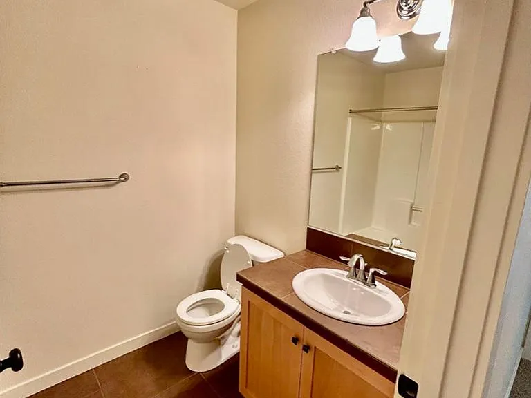 8005 NE Rockne Way — Photo 25