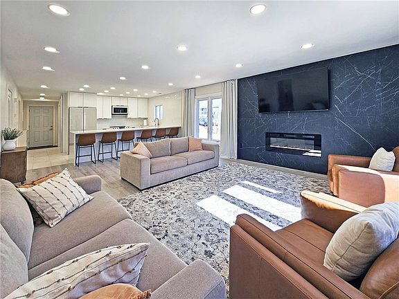 3rd image of 1705 Northlake Dr