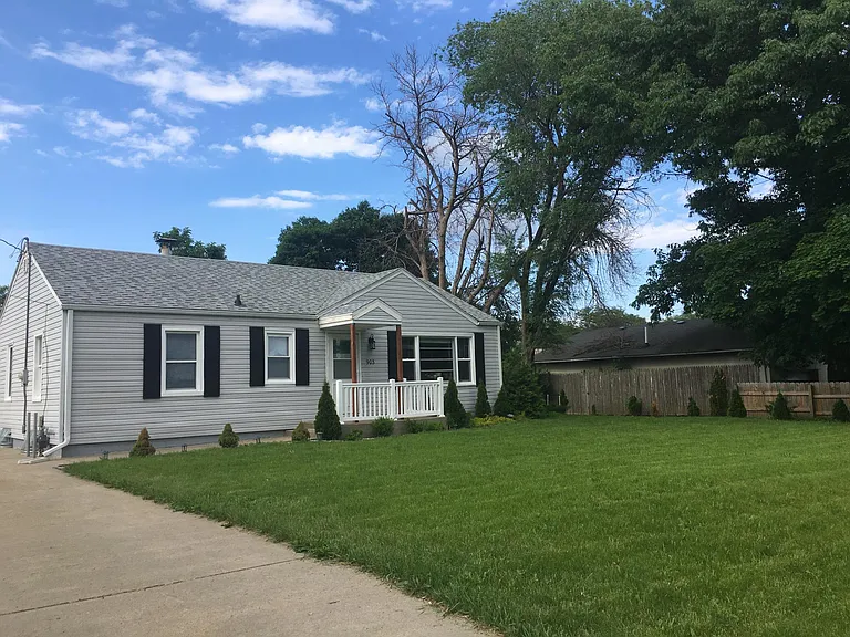 903 Payton Ave — Photo 5