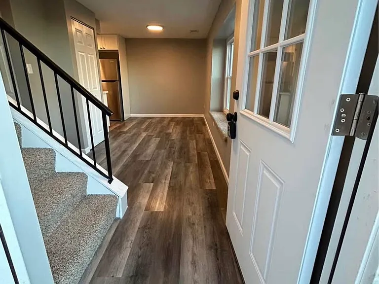 321 Hunting Creek Rd — Photo 1