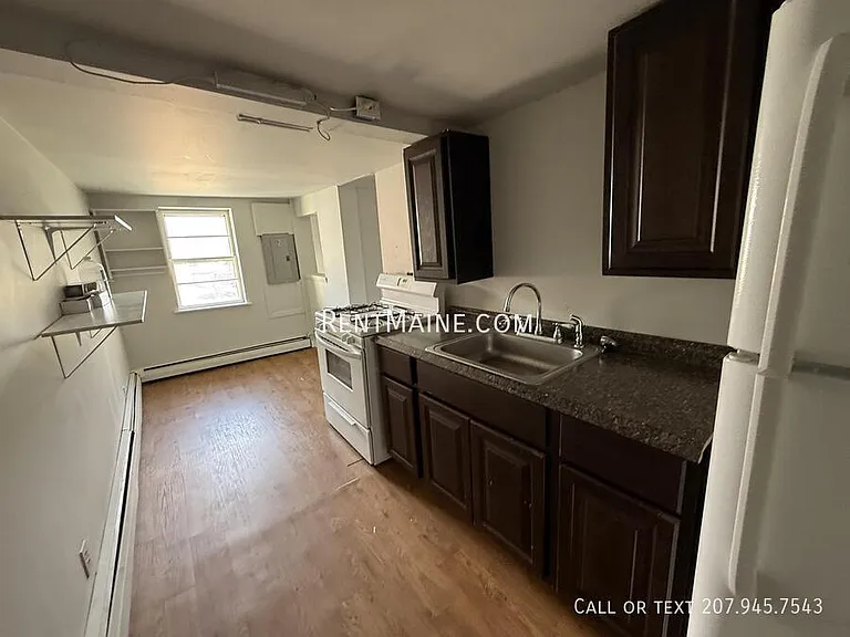 31 Stillwater Ave #4 — Photo 2