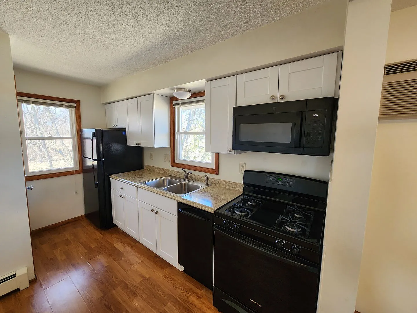 7225 Valley Place Fourplex — Photo 2