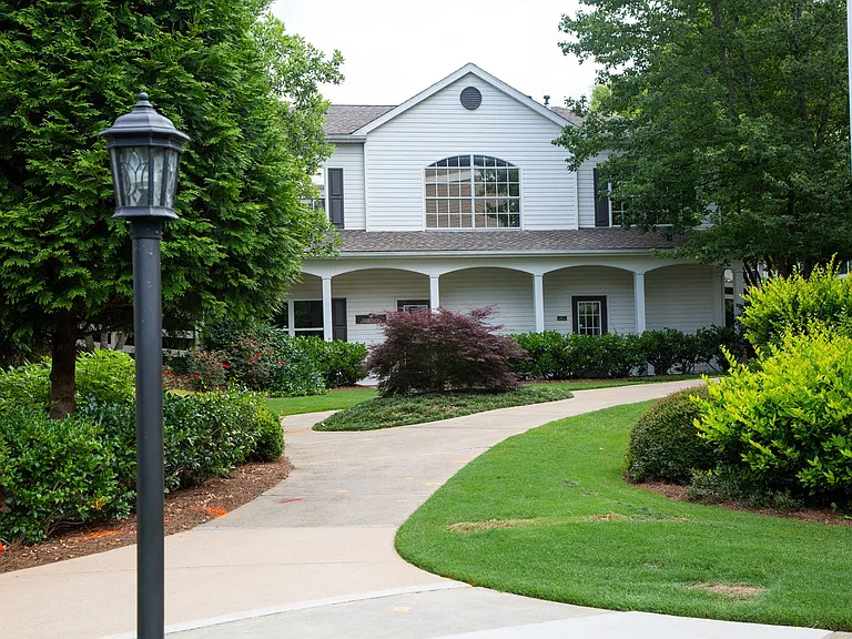 Walton Grove — Photo 17