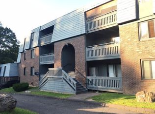 22 Trolley Crossing Ln, Middletown, CT 06457