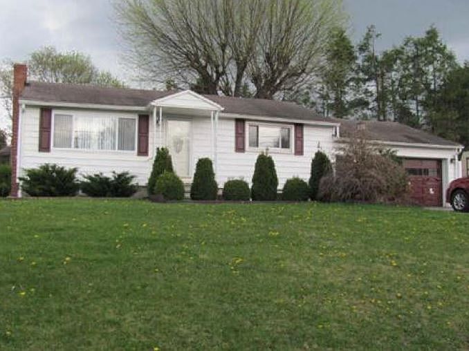 1st image of 111 Rainbow Dr